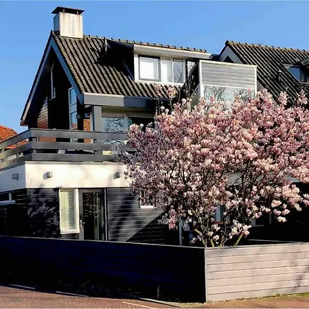 Beachhouse * Muiderberg